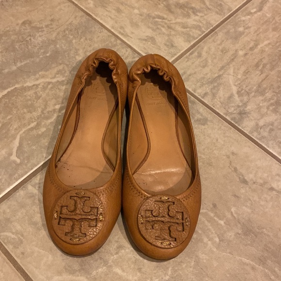 Tory burch reva tan color shoes size 8 1/2 - Picture 2 of 5